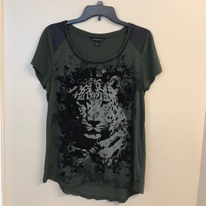 🐈‍⬛ Rock & Republic Olive Green Tiger Tee